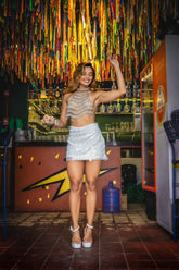 Conjunto Feminino Cropped de Pedraria Cristal + Saia de Paetê Branco Carnaval Glam