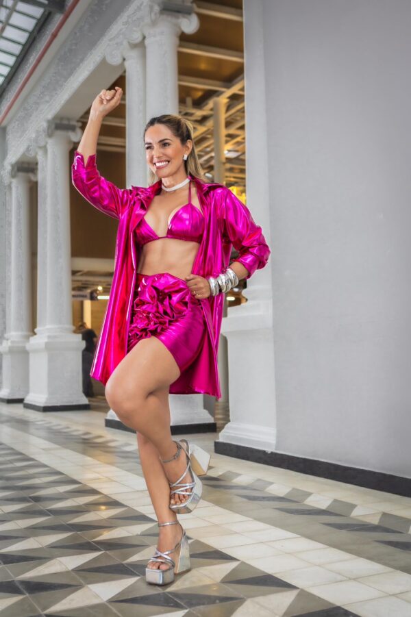 Conjunto Feminino Top Cortininha Fio e Saia Lamê Flor Pink Carnaval Glow