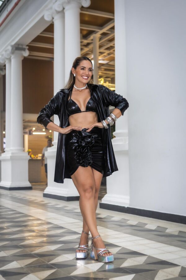 Conjunto Feminino Cirrê Preto Top Cortininha + Saia Micro Tubo Carnaval Glam