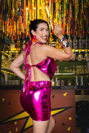 Look Completo Pink Power Shine – Metalizado Impactante para Carnaval