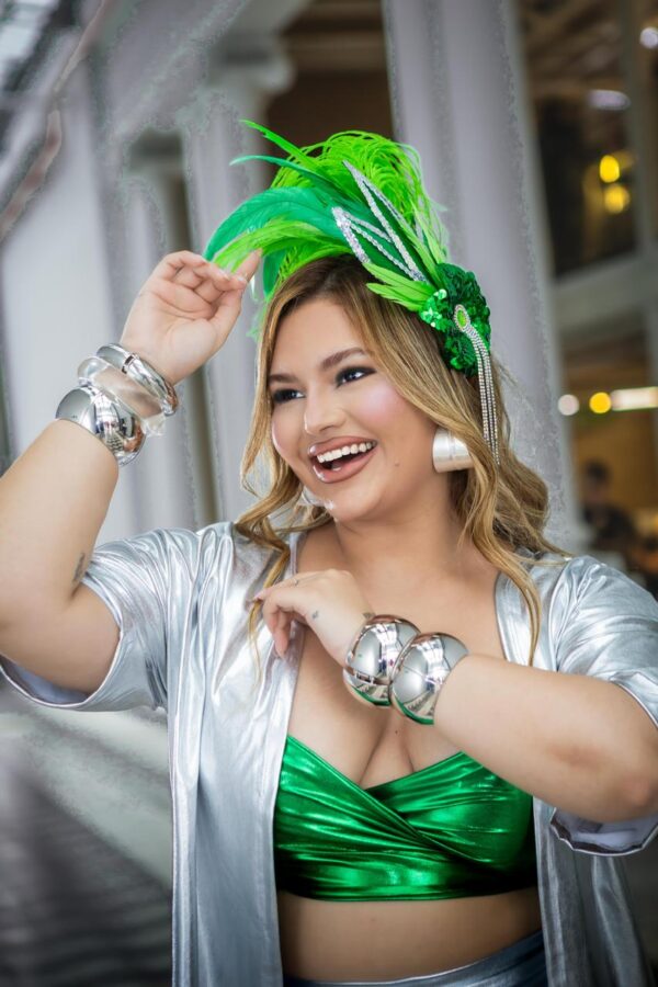 Kimono Feminino Lamê Prata Carnaval Glam